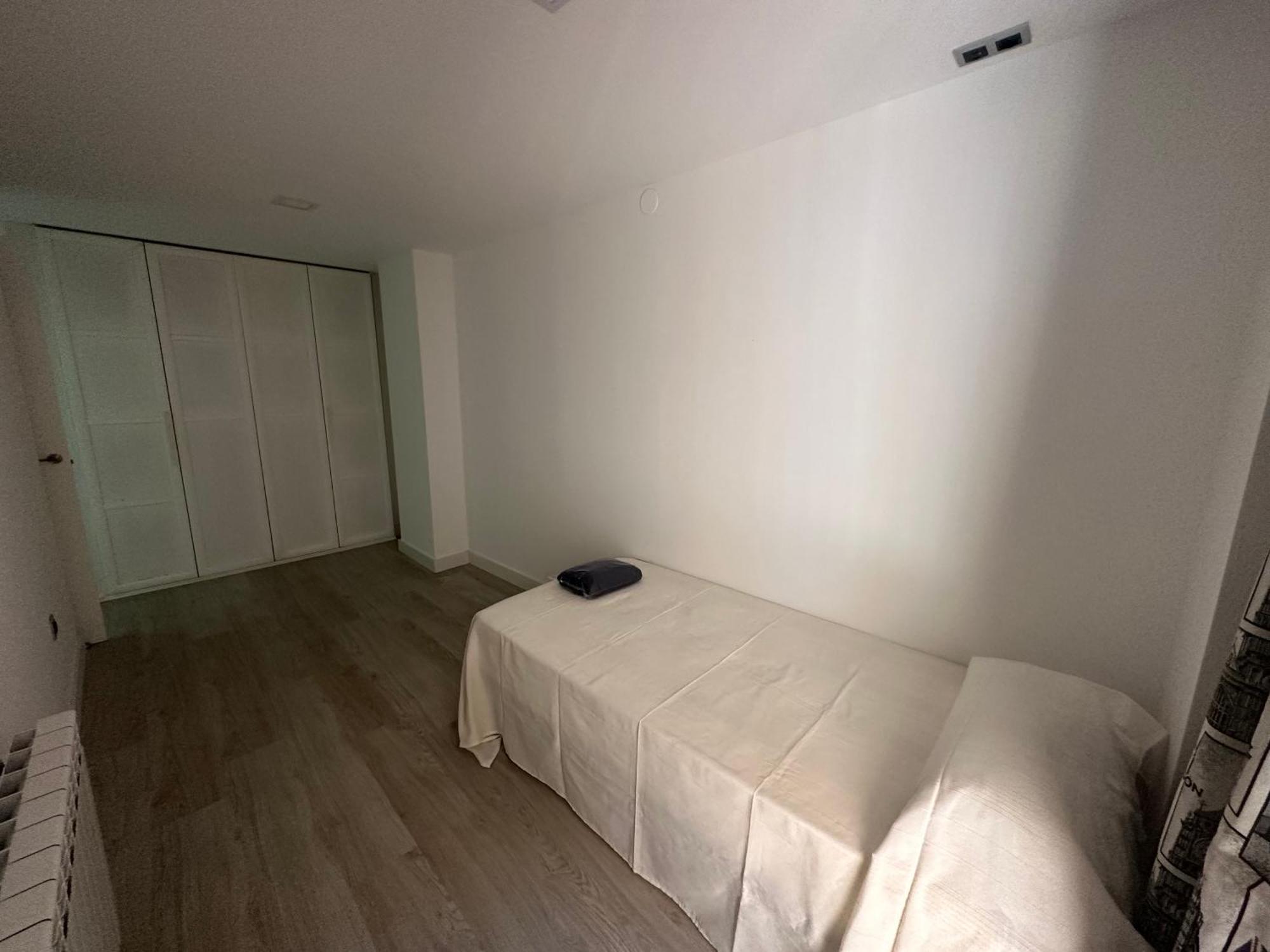 Apartamentos Dos Torres Sindarin Zaragoza Kültér fotó